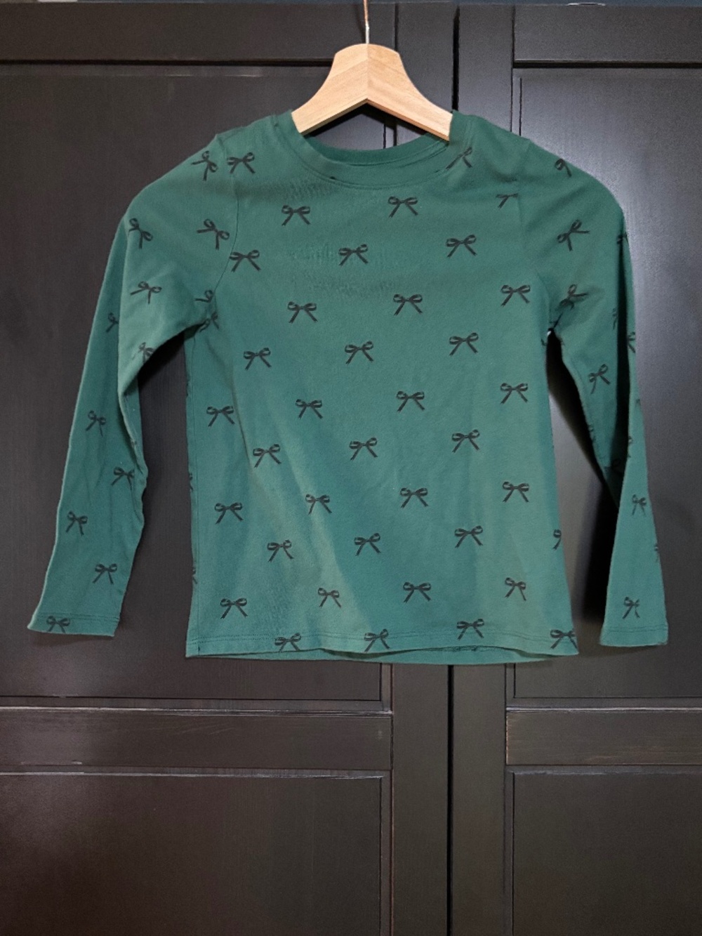Cat & Jack Girls' Green Bow Print Long Sleeve Shirt, Size 8